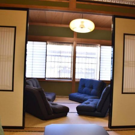 Cheaper For 6Th & 7Th Guest 市街地中心部 一棟貸しの宿 Guest House Don'S Home Takayama  Exterior photo