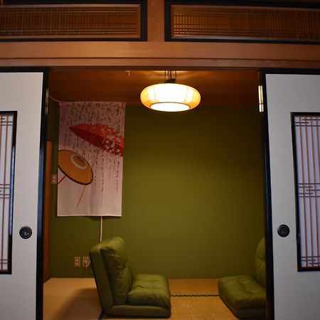 Cheaper For 6Th & 7Th Guest 市街地中心部 一棟貸しの宿 Guest House Don'S Home Takayama  Exterior photo